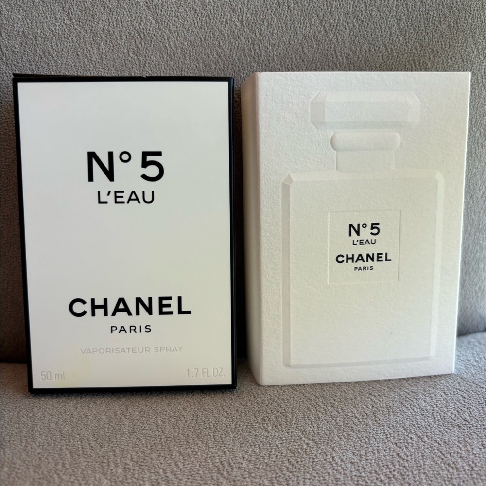 Authentic Chanel Number 5 EMPTY White Black Box and Sleeve
